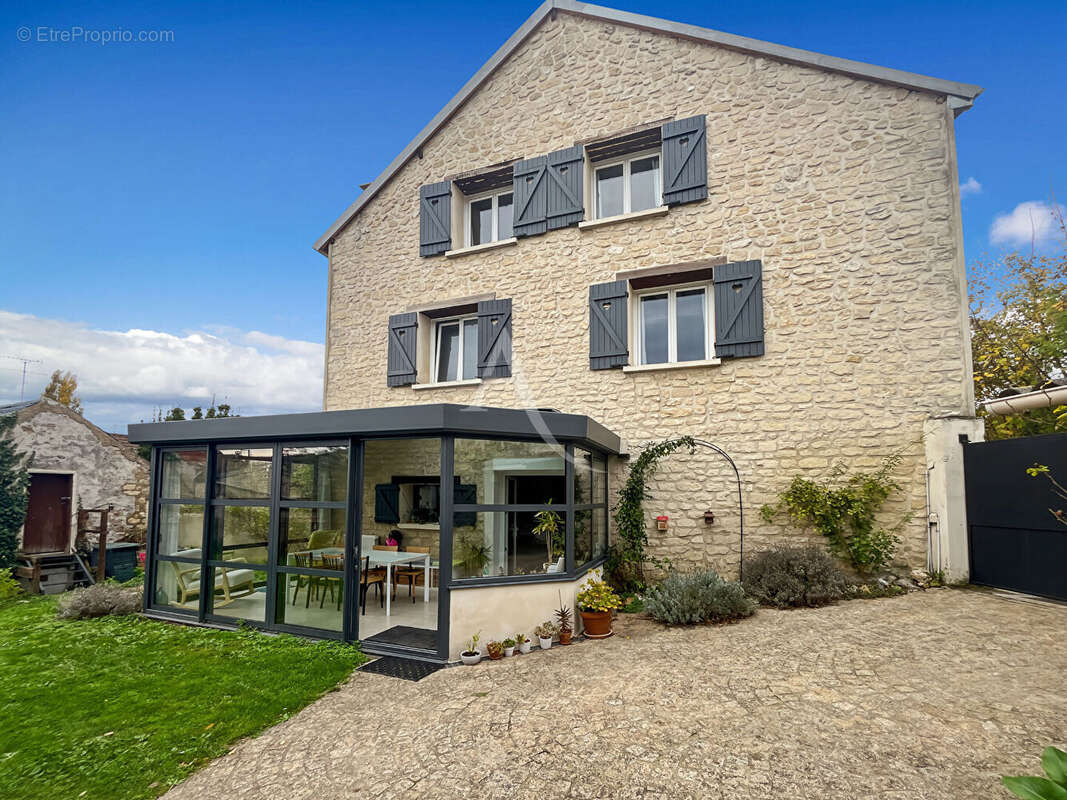 Maison à VAUX-SUR-SEINE