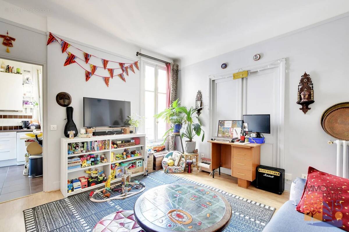 Appartement à PARIS-15E