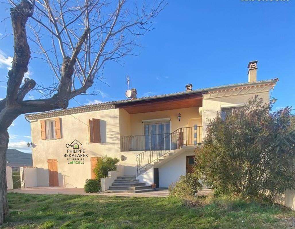 Maison à L'ESCALE