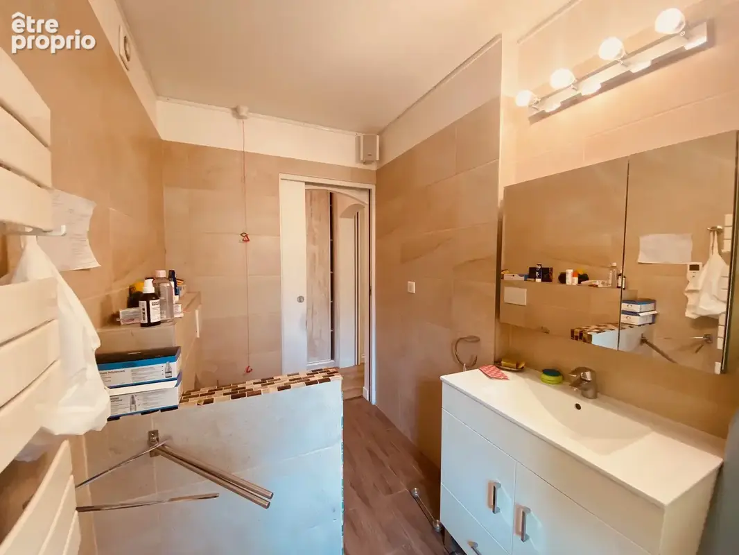 A vendre  2 p 57 m2  hesperides roy rene aix en provence - photo 12