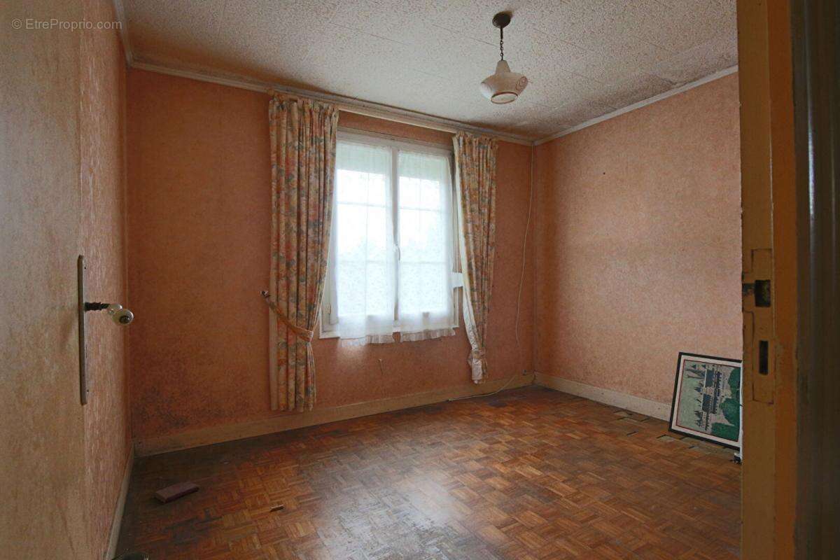 Maison en pierre avec fort potentiel d'aménagement à quelques minutes de Villers-Cotterêts - photo 7