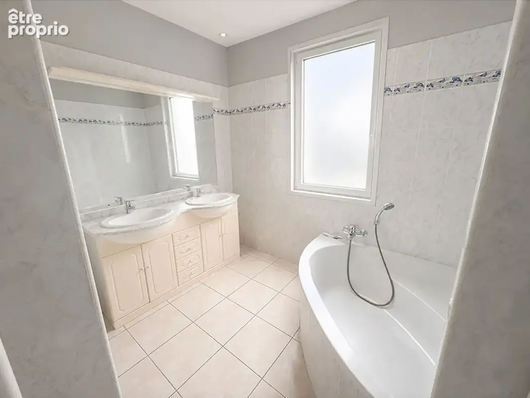 Maison Montaigu - photo 5