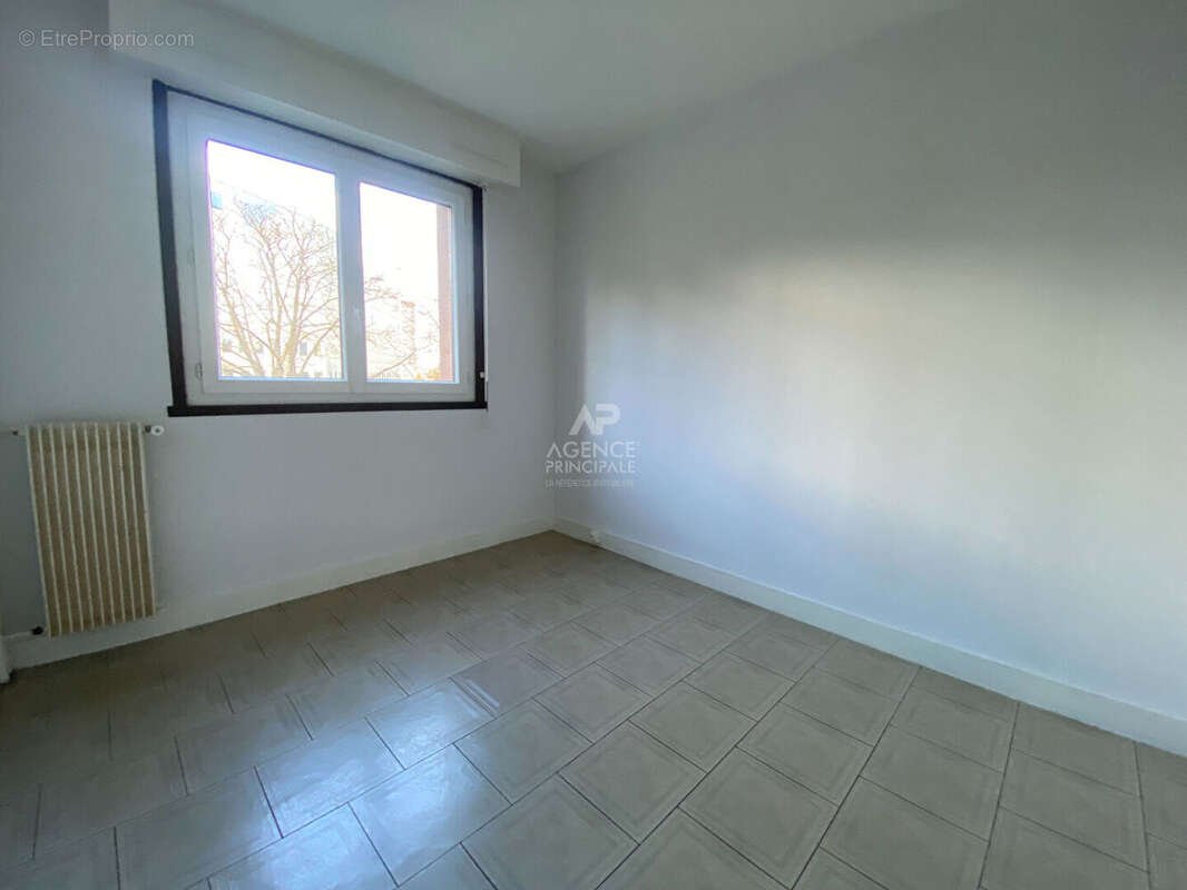 Appartement à NANTERRE