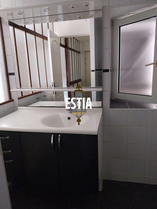 Appartement à LAY-SAINT-CHRISTOPHE