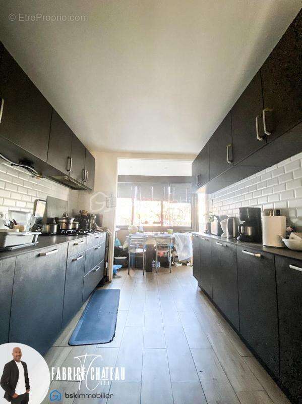 Maison familiale avec dépendance indépendante et sous-sol - photo 4