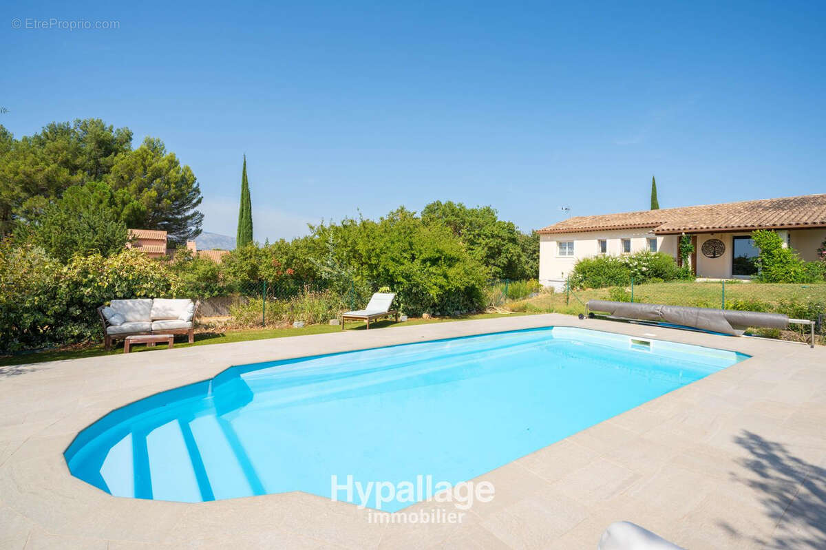 Vend maison type 6 jardin piscine calme lumineux 13790 Peynier - photo 3