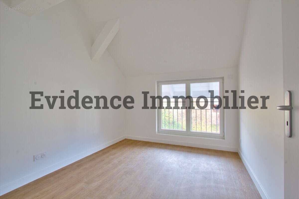 Appartement à GILLY-SUR-ISERE