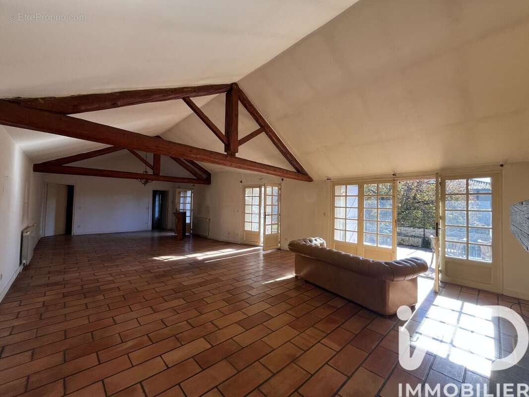 Photo 4 - Maison à ROGNES