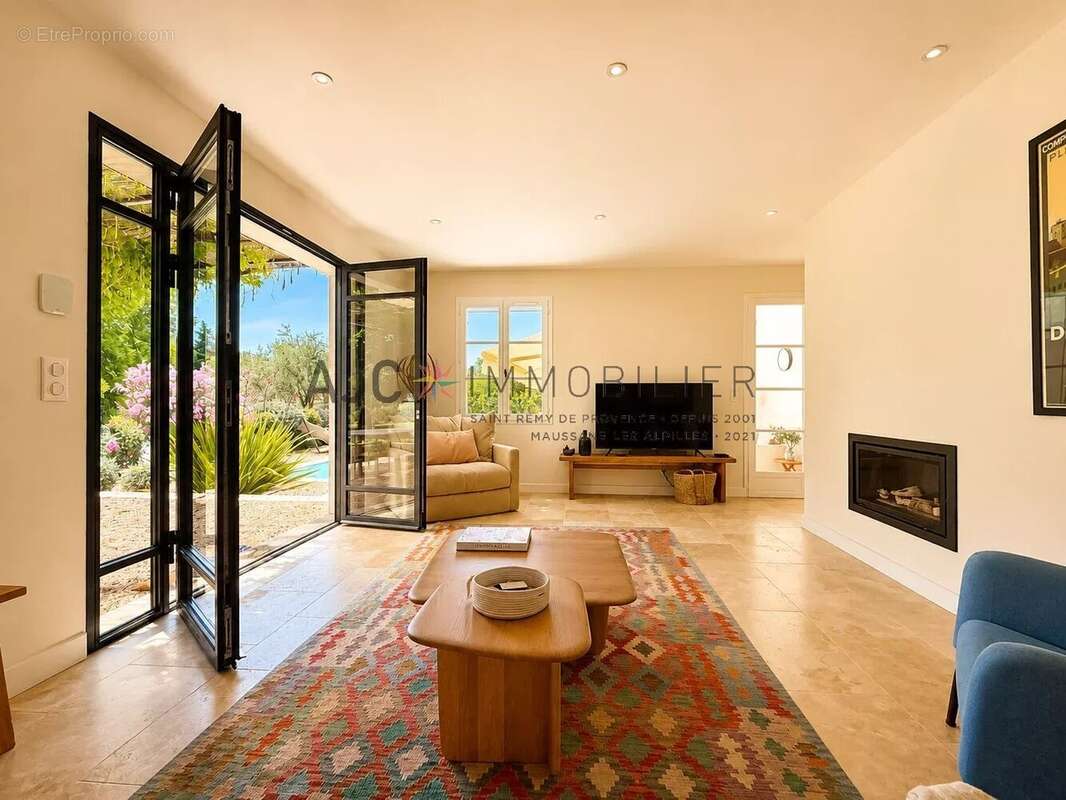 Saint-Rémy-de-Provence – Maison lumineuse de 4 chambres avec piscine proche centre - photo 10