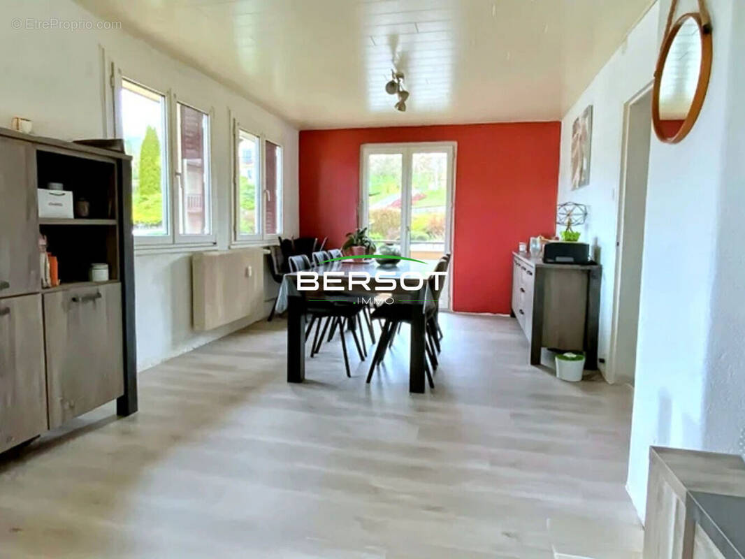 Appartement à VILLERS-LE-LAC