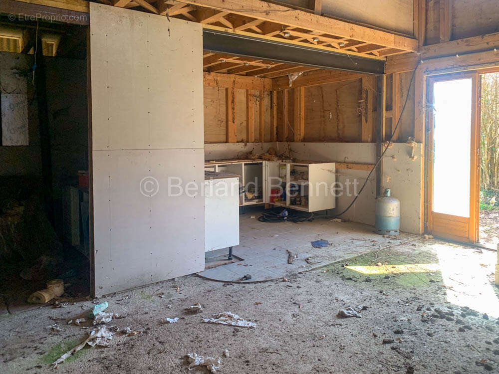 Terrain à SAUZE-VAUSSAIS