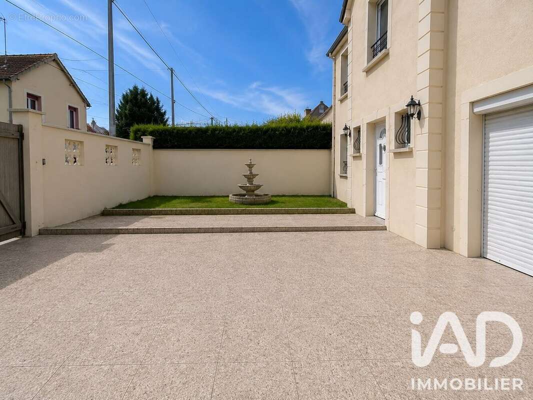 Photo 4 - Maison à PONTAULT-COMBAULT