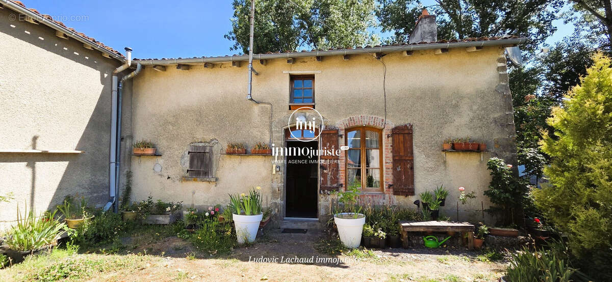 Maison 60 m² à Oradour-Saint-Genest  - photo 2