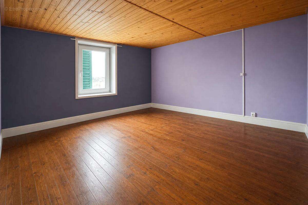 Spacieuse maison 8 pièces à Vollore-Ville - photo 6