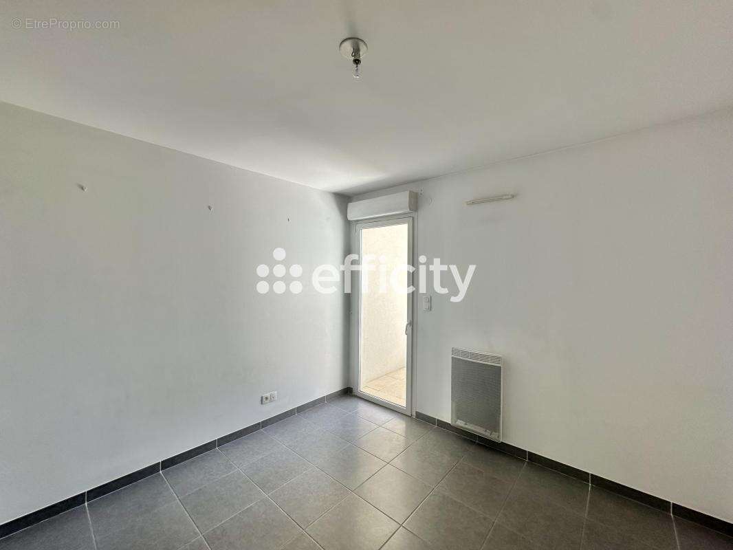 Appartement à JUVIGNAC