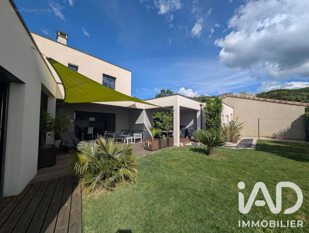 Photo 1 - Maison à MONTELIMAR