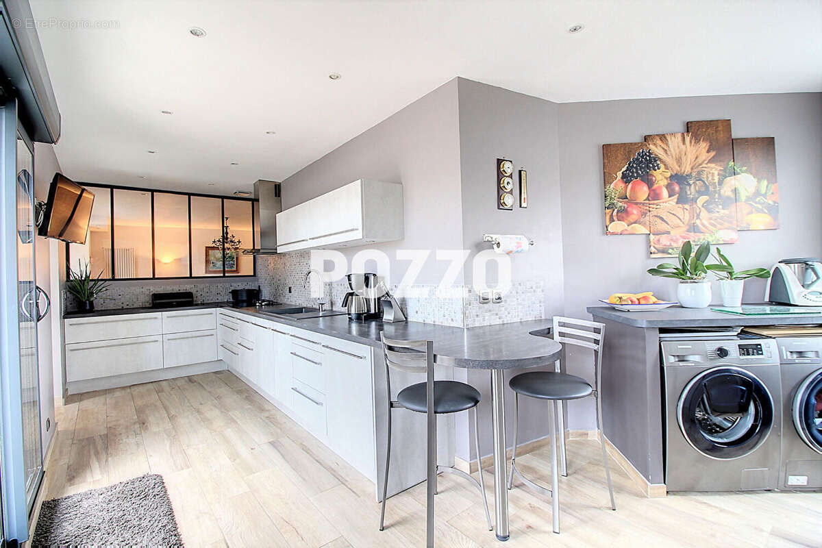 Maison à DONVILLE-LES-BAINS