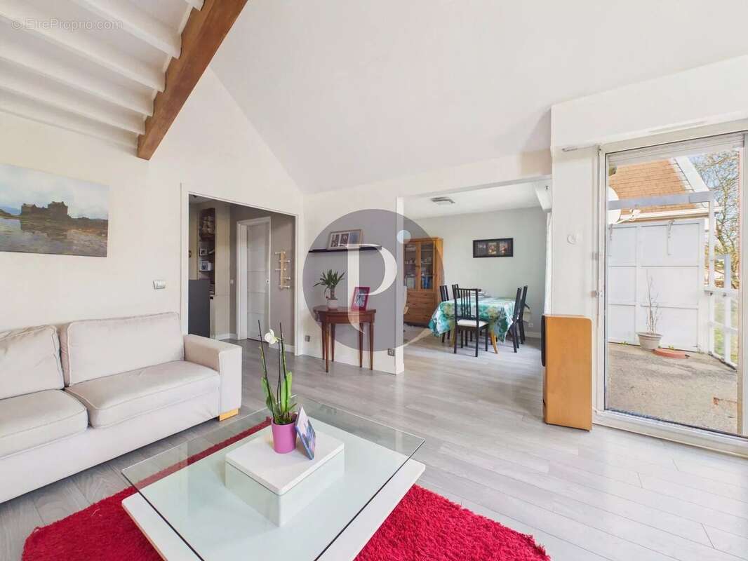 Appartement à VERRIERES-LE-BUISSON
