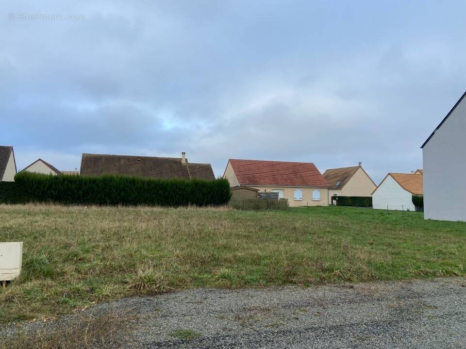 Photo Terrain à Precigne au prix de 44 000€
