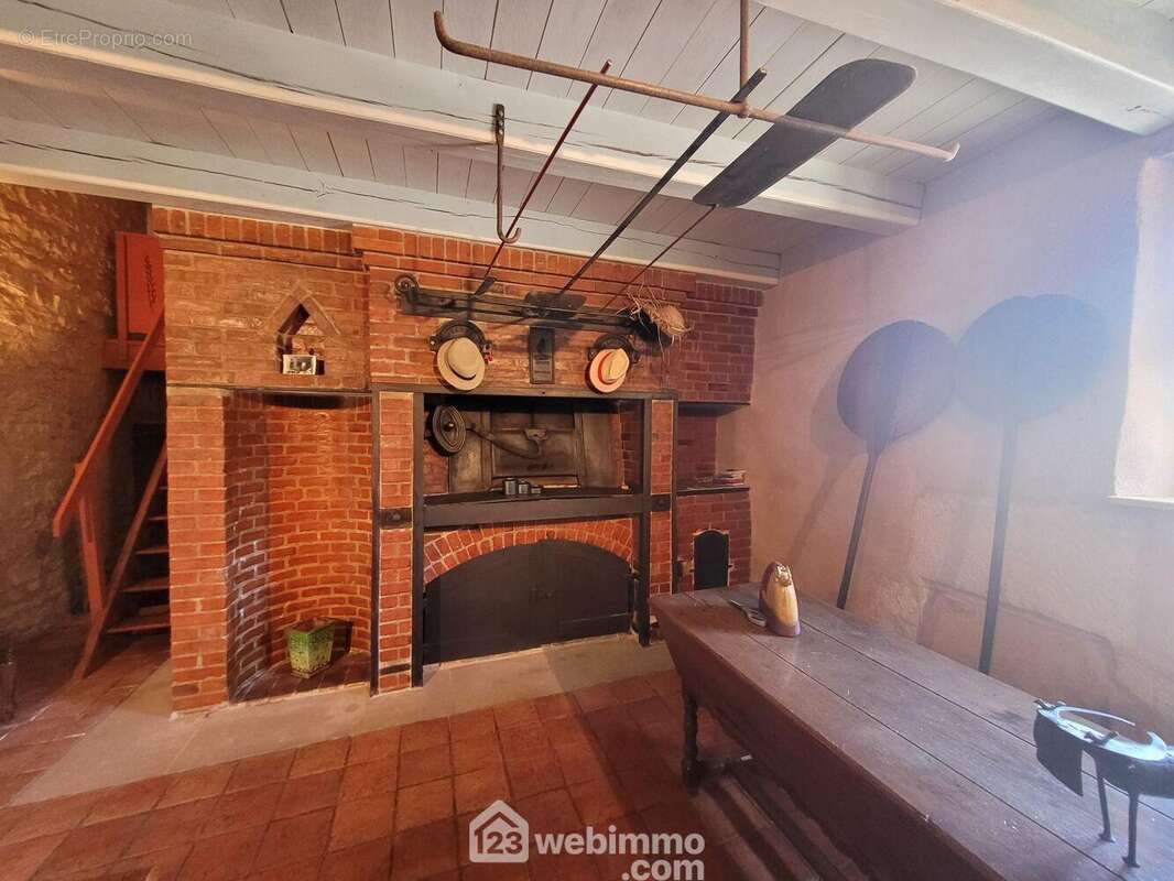Four à pain - Maison à LACROIX-SUR-MEUSE