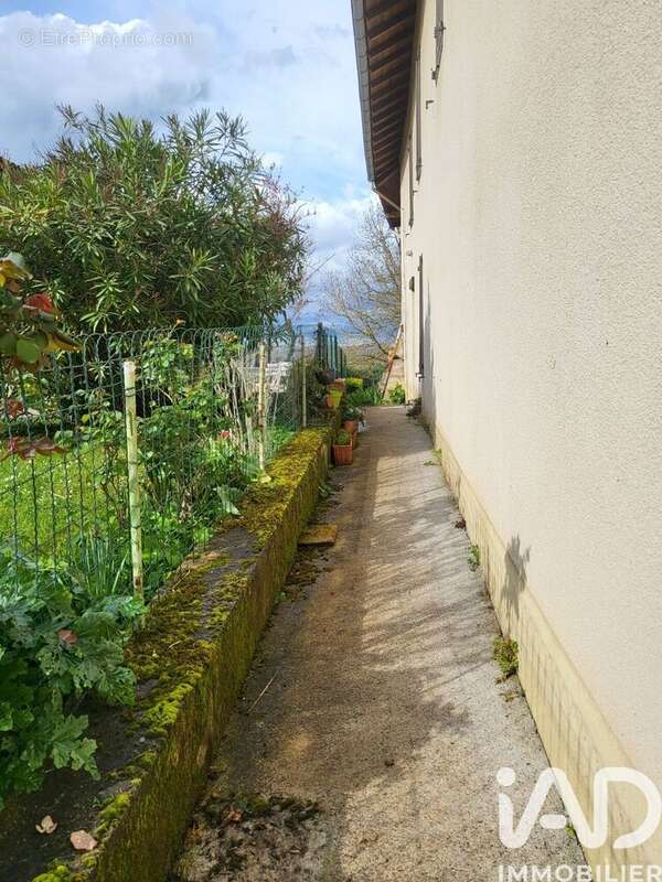 Maison 90 m² à Puymaurin  - photo 3