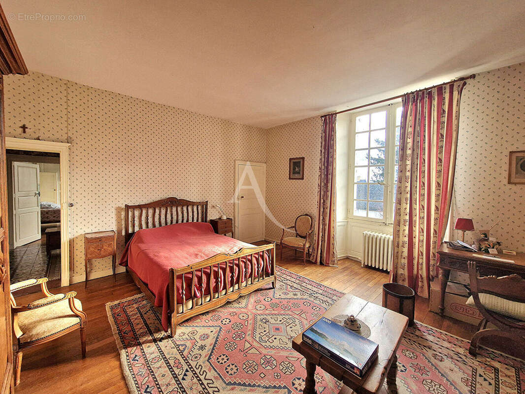 Maison à CHATEAUNEUF-SUR-SARTHE