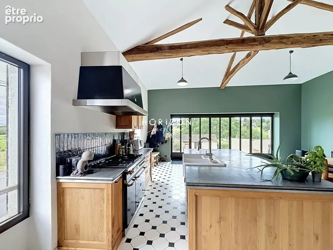 Maison 5 pièces 187 m² à vendre à Villie-Morgon (69910) - photo 4