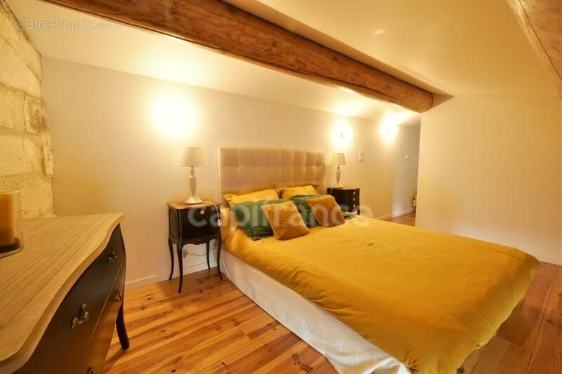 Appartement à SAINT-PIERRE-DE-MEZOARGUES