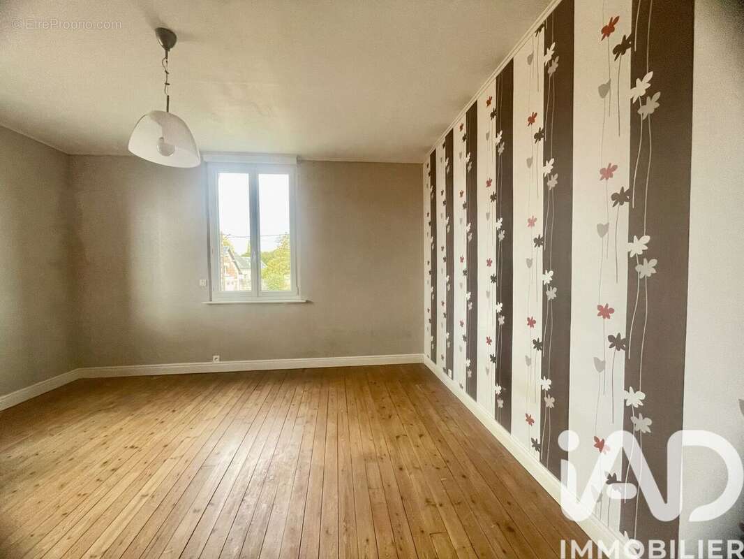 Maison 356 m² à Savy  - photo 7