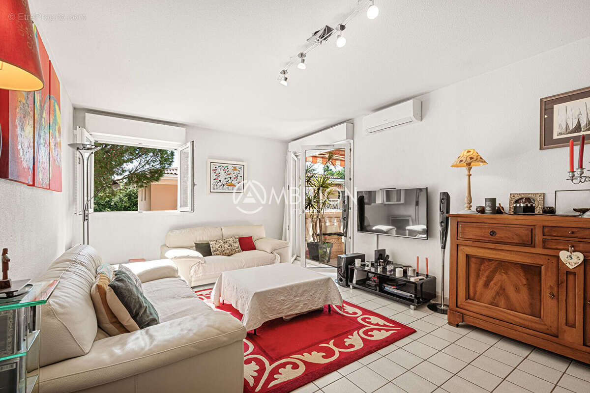 À vendre : Appartement 4 pièces avec parking privé à Fréjus avec piscine - photo 12