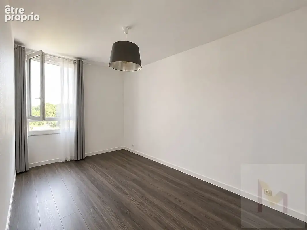 Appartement 3 pièces lumineux avec balcon - RER A à 8 min - photo 4