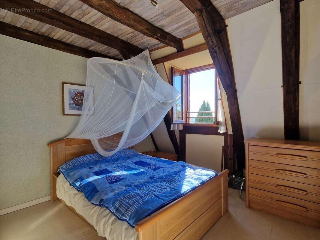 chambre 2 - Maison à COUX-ET-BIGAROQUE