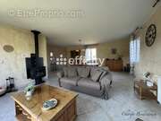 Maison à SAINT-SEURIN-DE-PRATS