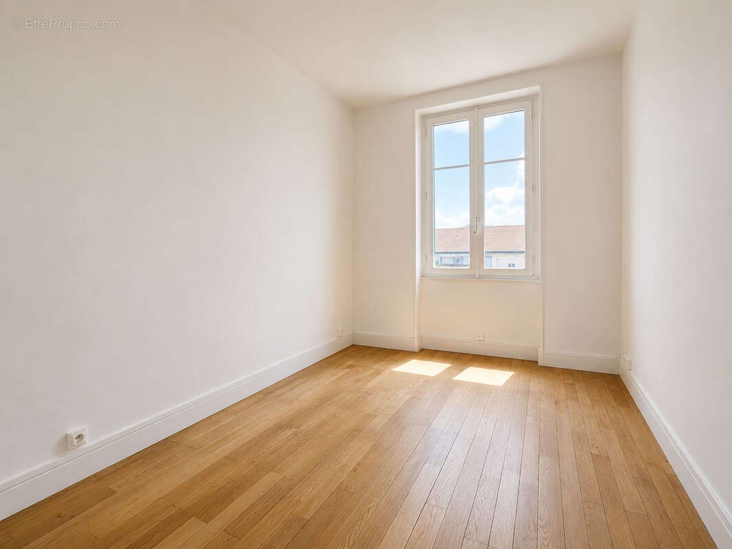 Lyon 9   Valmy   T2 de 45 m2 traversant    Fort potentiel - photo 4