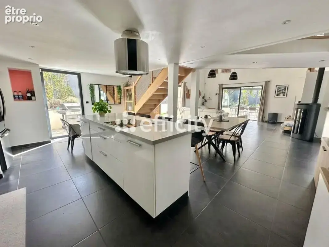 Maison 6 pièces 160 m² à vendre à Saint-Philbert-De-Grand-Lieu (44310) - photo 9