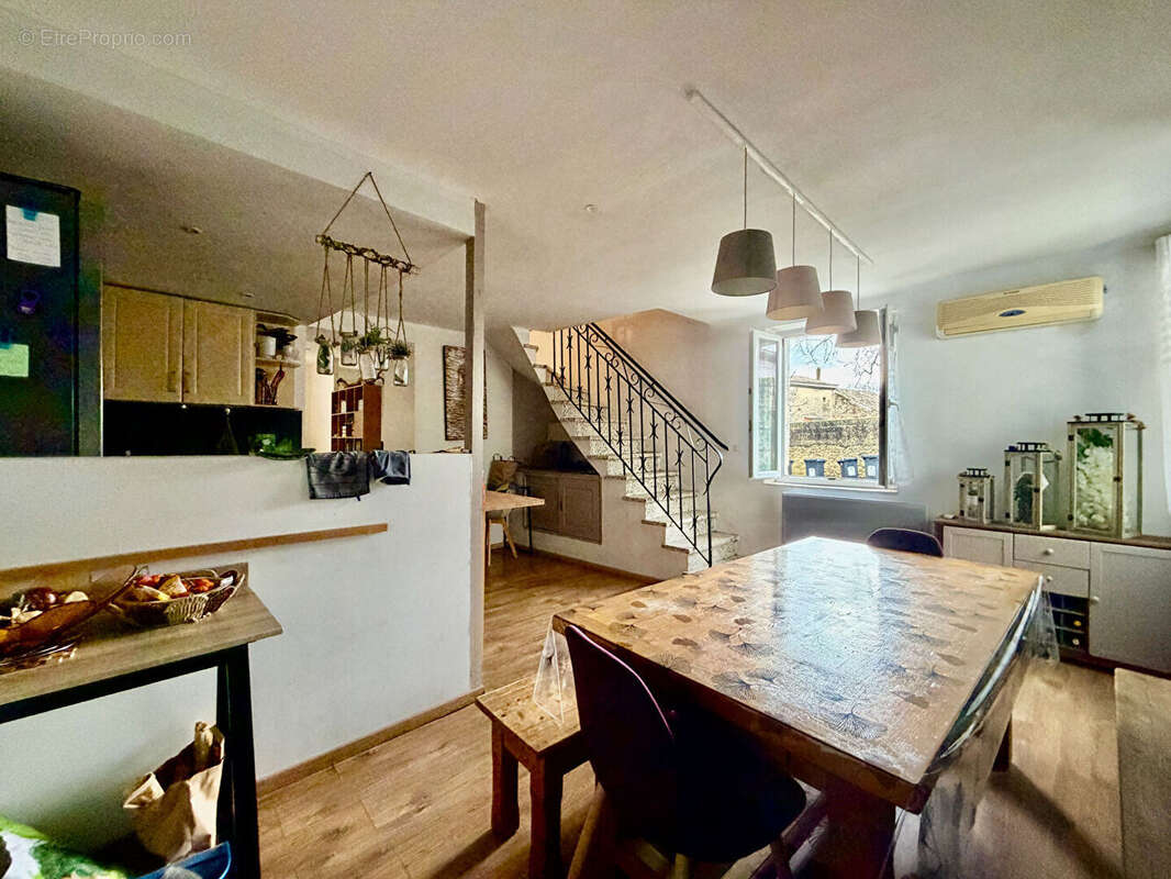 Maison à SAINT-GENIES-DE-COMOLAS