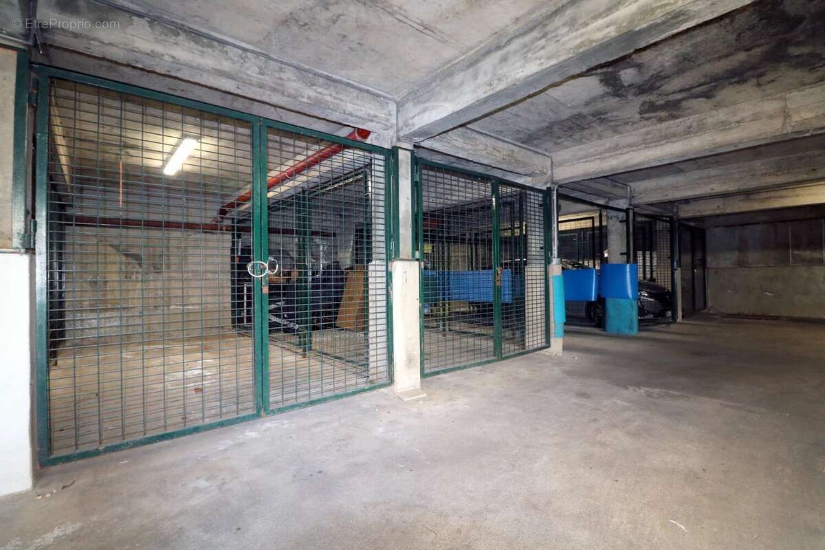 Parking à VERSAILLES