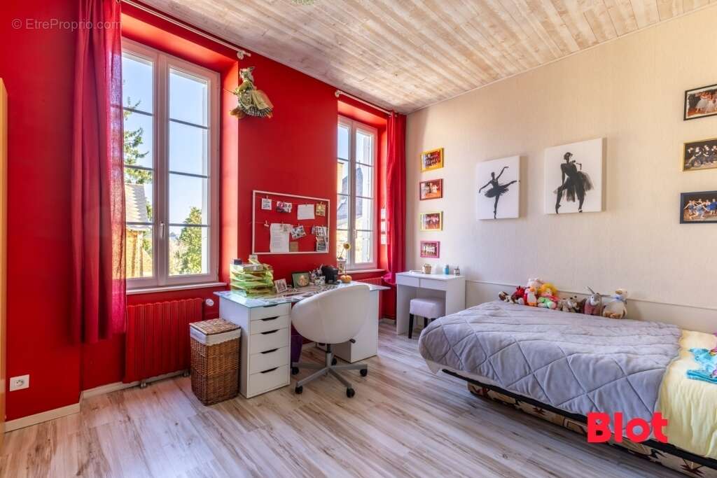 Maison à GRAND-FOUGERAY