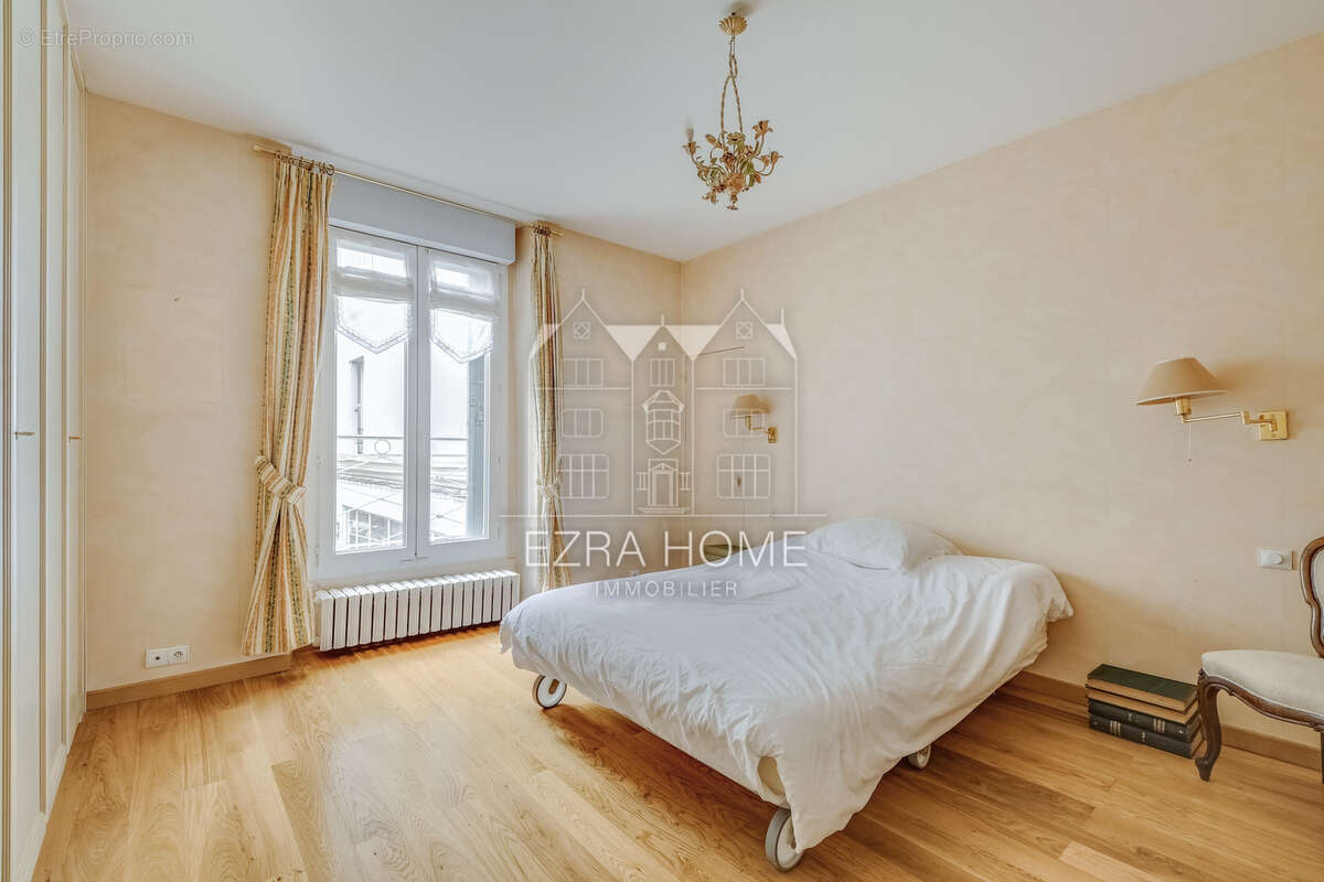 Appartement à PARIS-3E