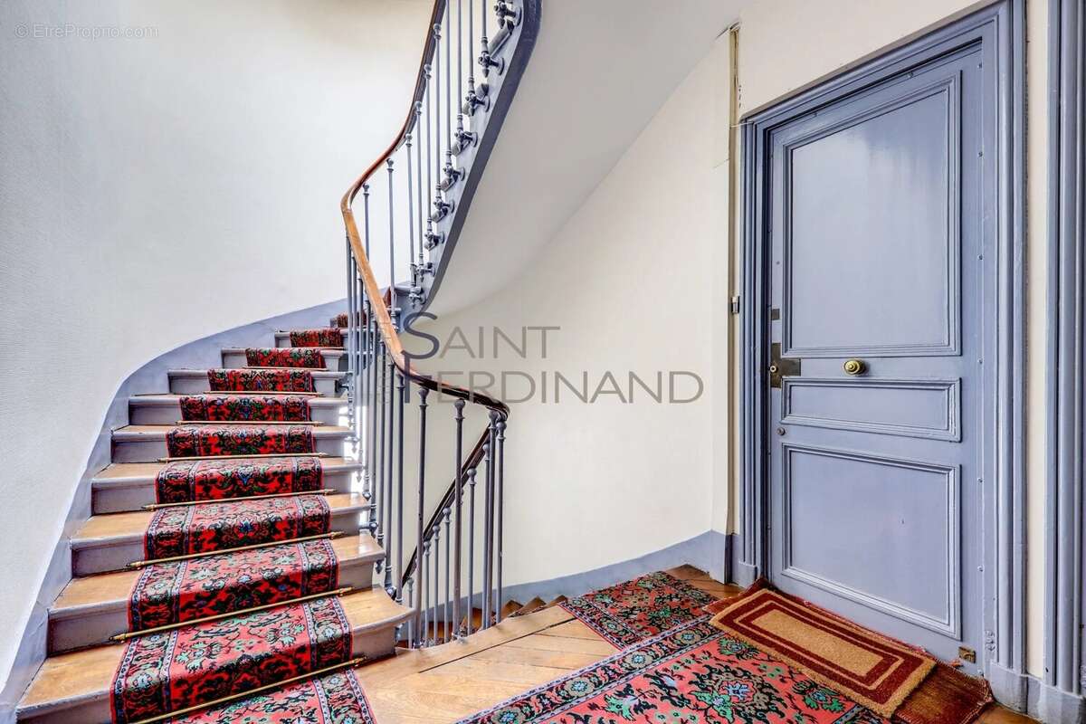 Appartement à PARIS-7E