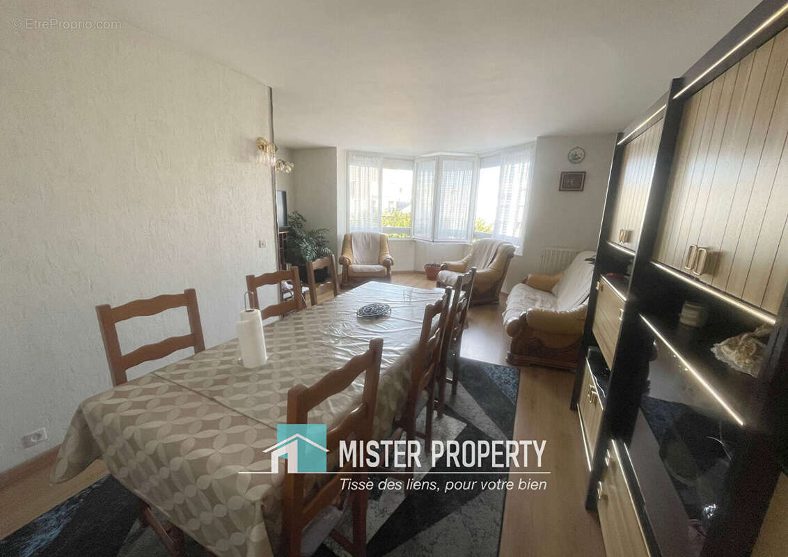 Appartement à SARTROUVILLE