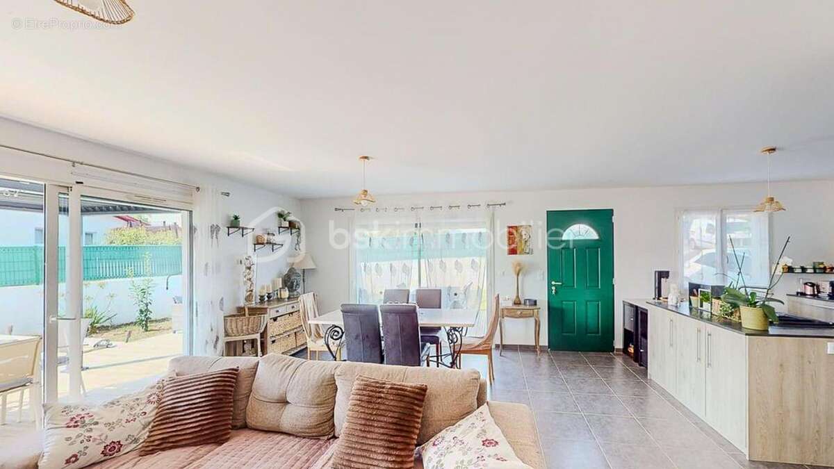 Maison de plain-pied de 2017 avec 4 chambres et piscine - photo 14