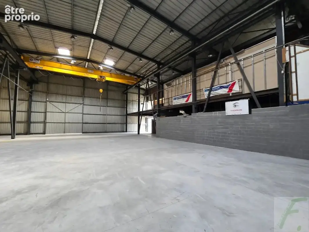 A VENDRE - Local industriel de 1 400m² à 20km de Grenoble - photo 2
