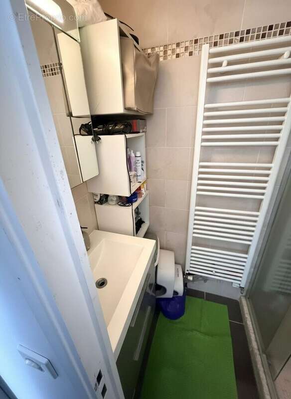 Appartement à LES PAVILLONS-SOUS-BOIS