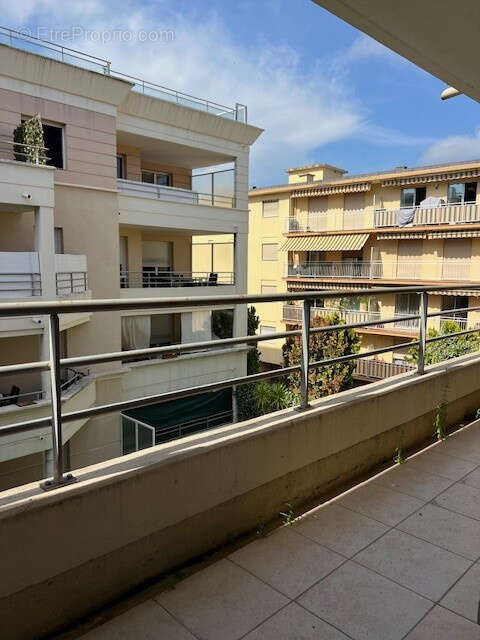 Appartement à VALLAURIS