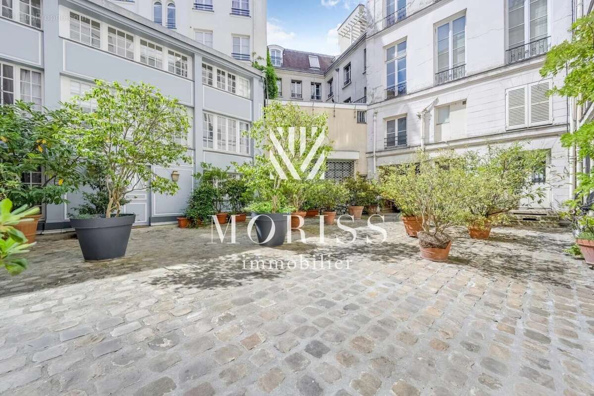 Appartement à PARIS-6E