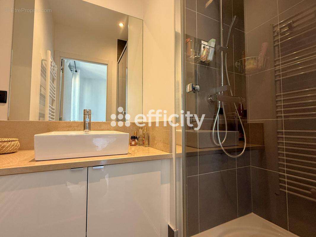 Appartement à LE PERREUX-SUR-MARNE