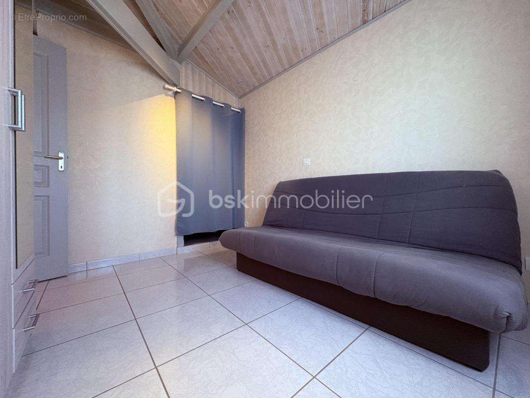 Maison récente 2 chambres avec extérieur – centre-bourg de cozes - photo 6
