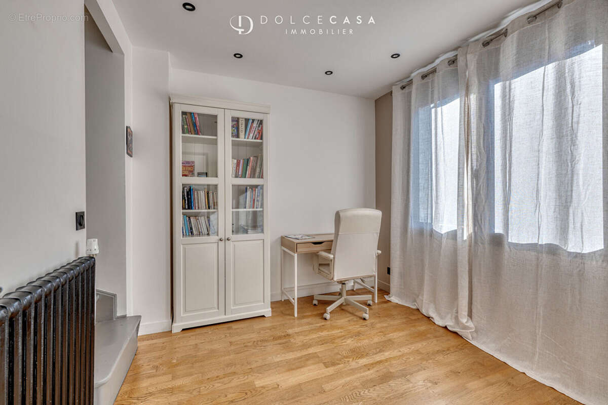 Maison à LE PERREUX-SUR-MARNE