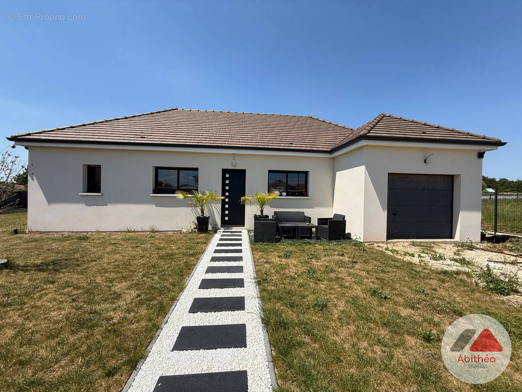 Maison à BREVIANDES